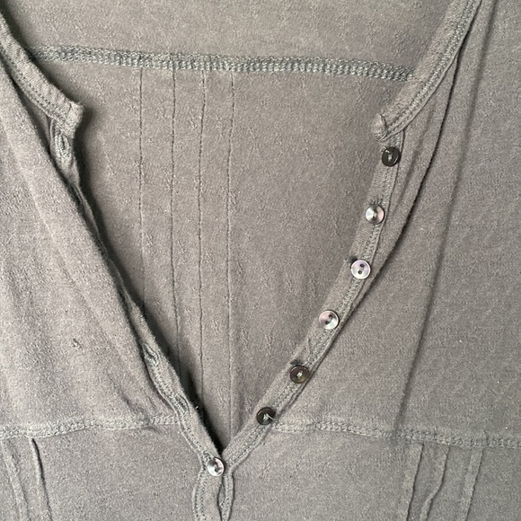 VOLCOM Long Sleeve Top - Picture 3 of 12